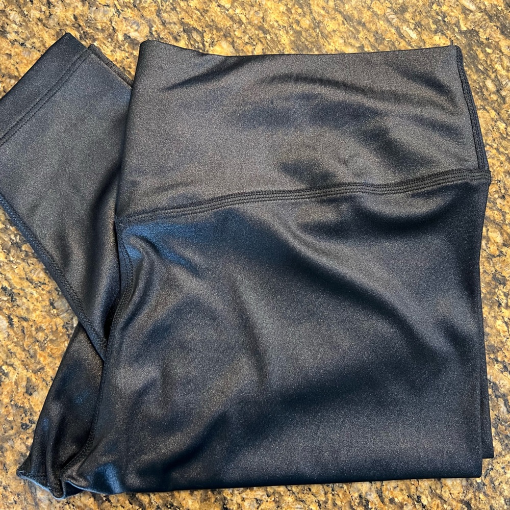 Nike Dri Fit XL shiny leggings, perfect for the holidays